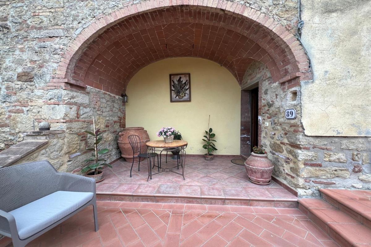 Podere Mona Pomarance Bagian luar foto