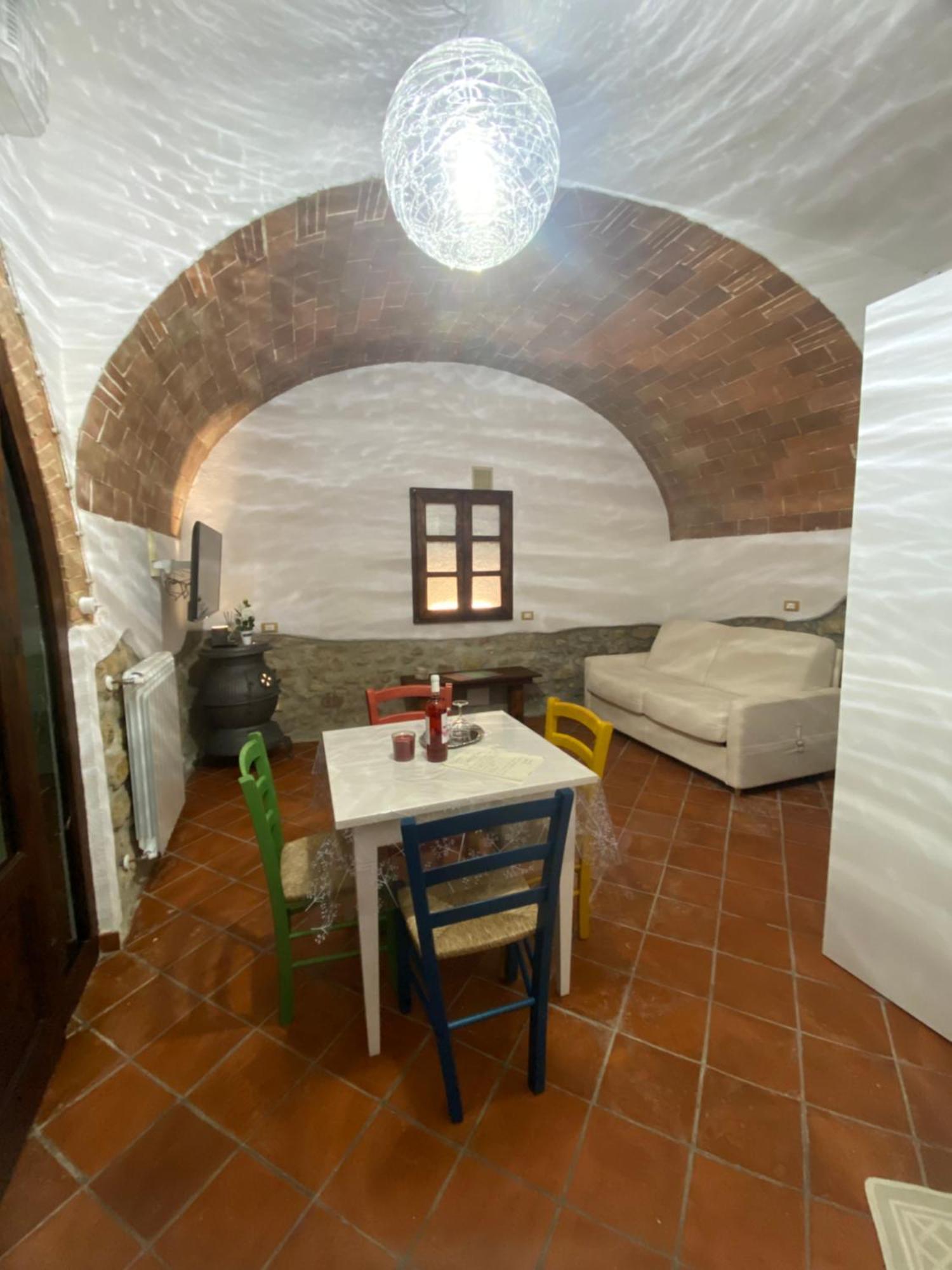 Podere Mona Pomarance Bagian luar foto