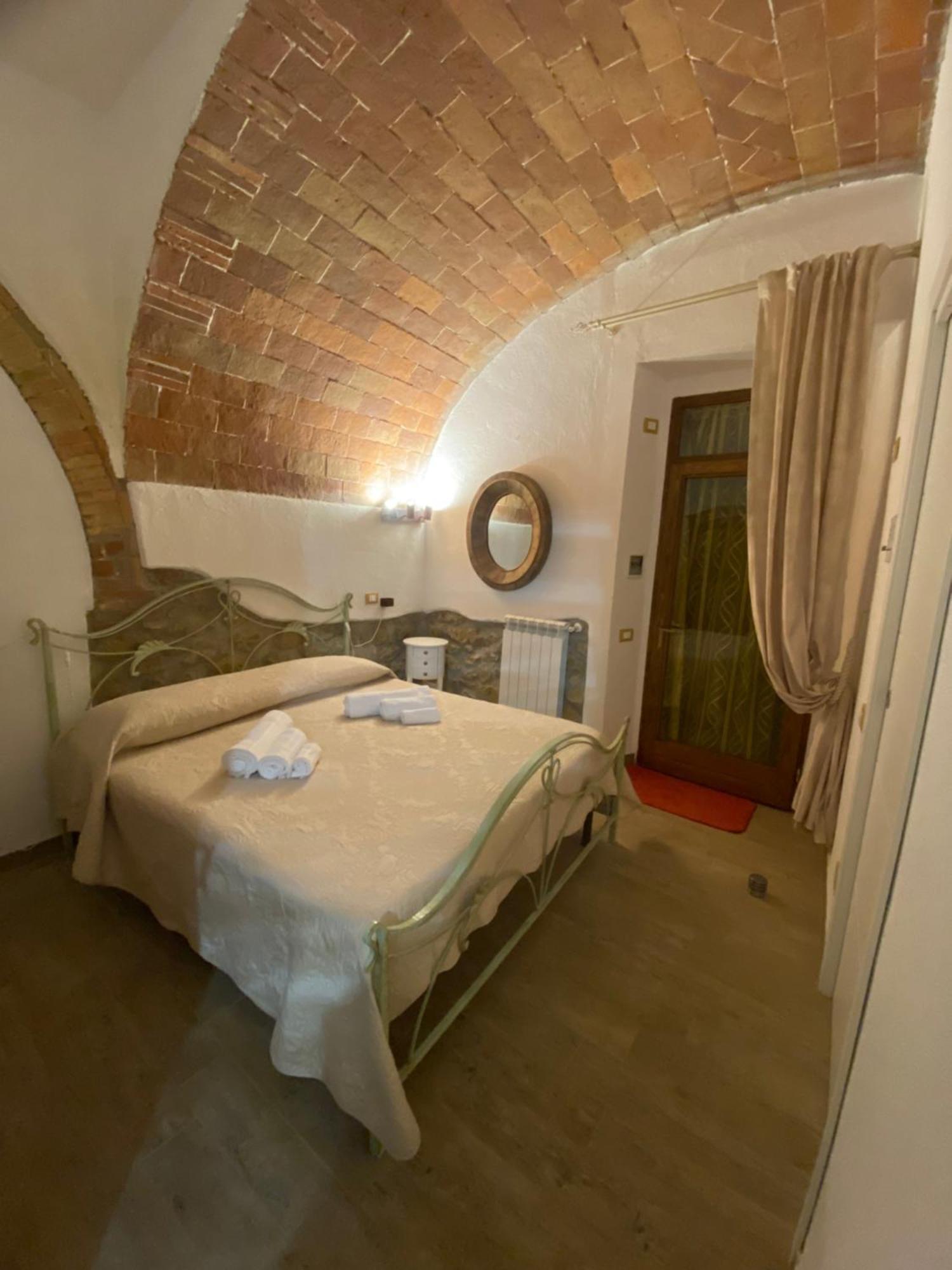Podere Mona Pomarance Bagian luar foto
